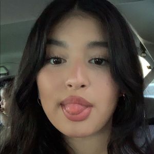 Meet your Posher, Ana